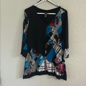 Women's Black and Blue Patterned Top